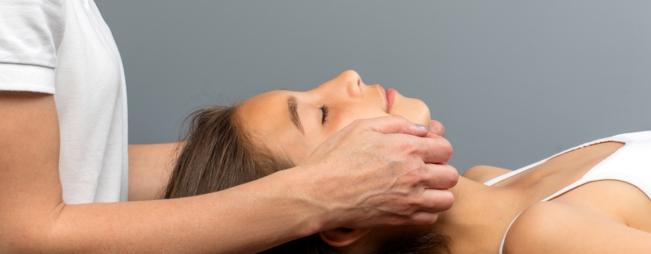 neck-pain-relief-Midwest-Chiropractic-Worthington-OH