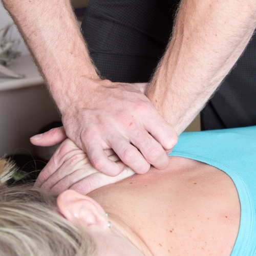 shoulder-pain-relief-Midwest-Chiropractic-Worthington-OH